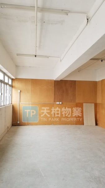葵涌-瑞森工業大廈 | 獨立工作室，高層，獨立門口出入，高層单边全窗，多窗開揚，無敵靚景，實用冇假天花，近港鐵站⭐️可連車位出租⭐️ | 建築面積: 650平方呎 | 租金HK$7,200元@HK$11.08元平方呎【放租】(T00142)