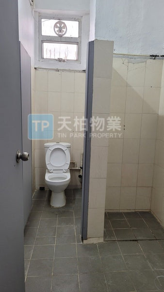 葵涌-華基工業大廈一期 | 多窗，方正企理，實用高，內置洗手間，有貨台 | 建築面積: 2,047平方呎 | 租金HK$19,500元 | @HK$9.53平方呎【放租】(T00138)